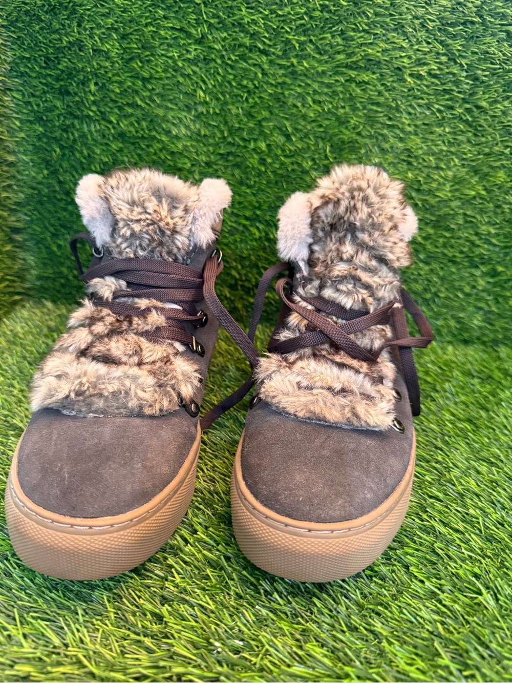 Cougar Daniel Faux Fur Trim Brown Platform Winter boots- Women gray/taupe 9.0